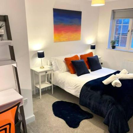 Bright & Cosy One Bedroom Apartment - 2 Beds - Perfect Base In 彼索普斯托福 外观 照片